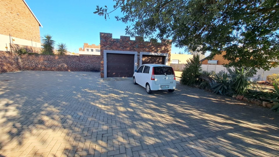 3 Bedroom Property for Sale in Universitas Free State